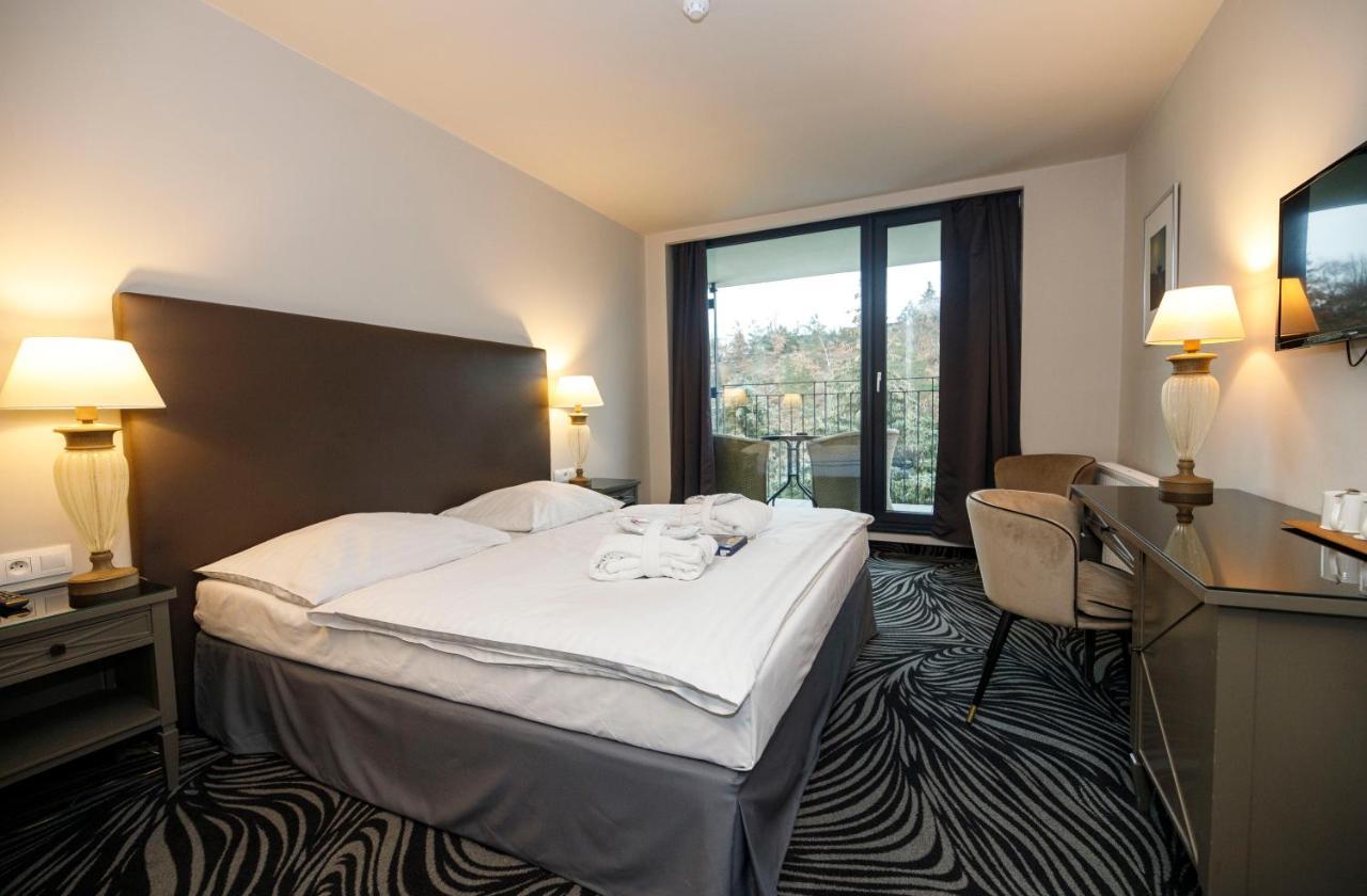 Parkhotel Carlsbad Inn Dalovice Eksteriør bilde