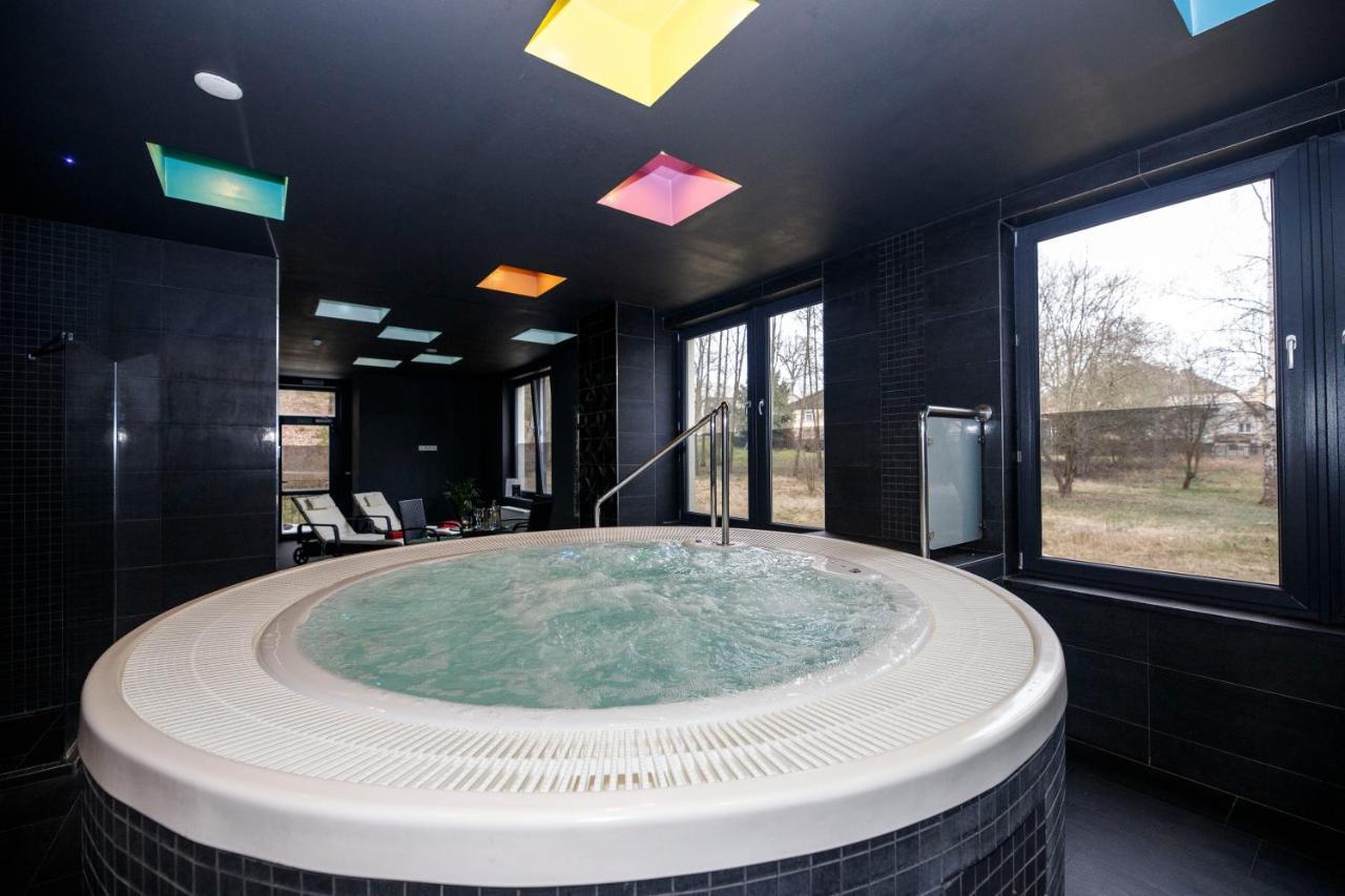 Parkhotel Carlsbad Inn Dalovice Eksteriør bilde