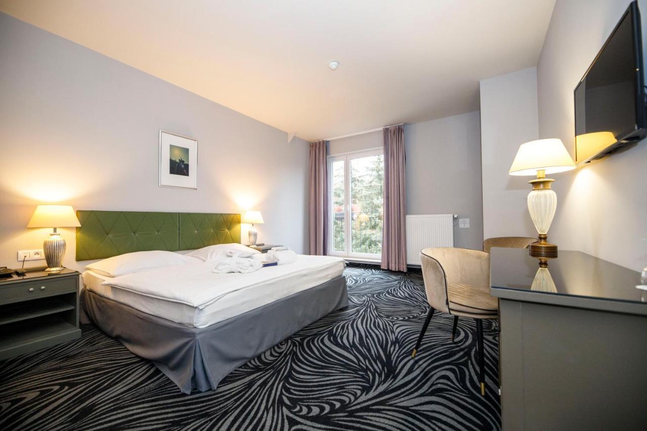 Parkhotel Carlsbad Inn Dalovice Eksteriør bilde