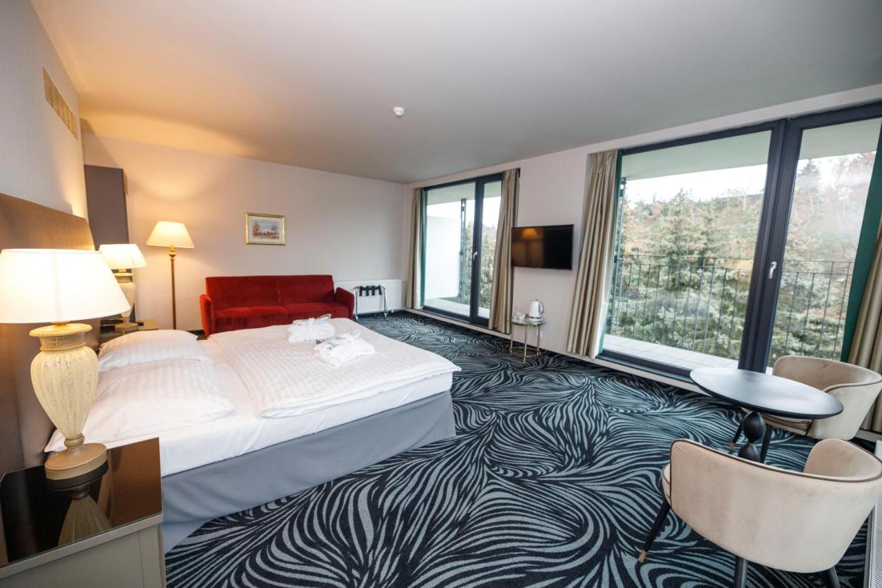 Parkhotel Carlsbad Inn Dalovice Eksteriør bilde