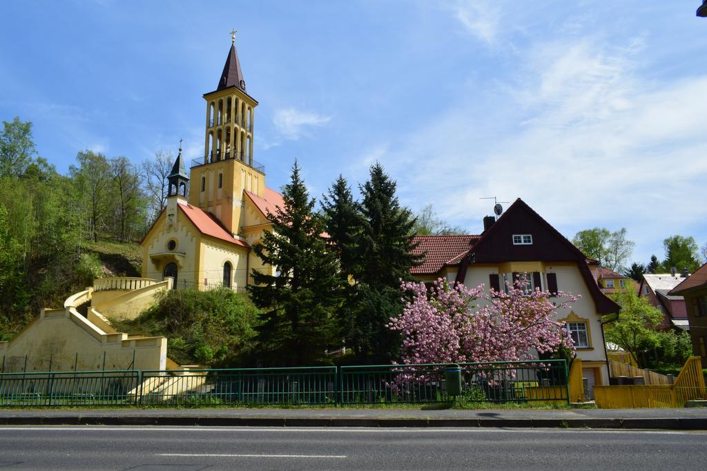Parkhotel Carlsbad Inn Dalovice Eksteriør bilde