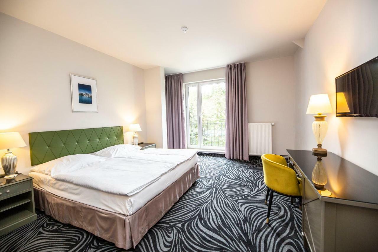Parkhotel Carlsbad Inn Dalovice Eksteriør bilde